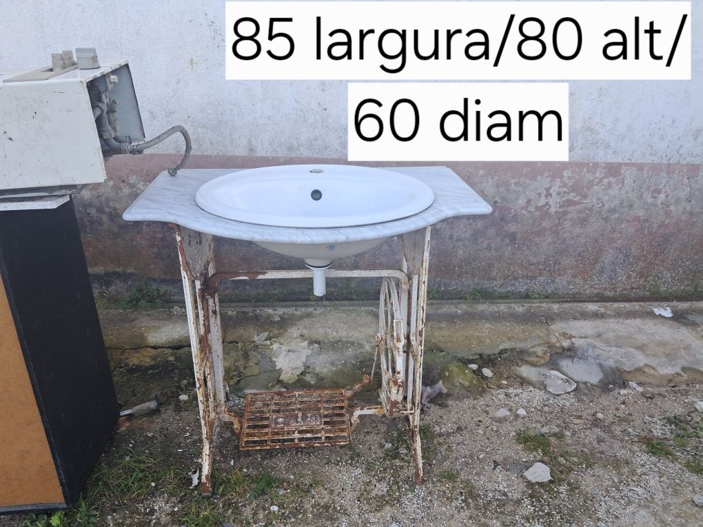 Base de maquina de costura com lavatorio e pedra