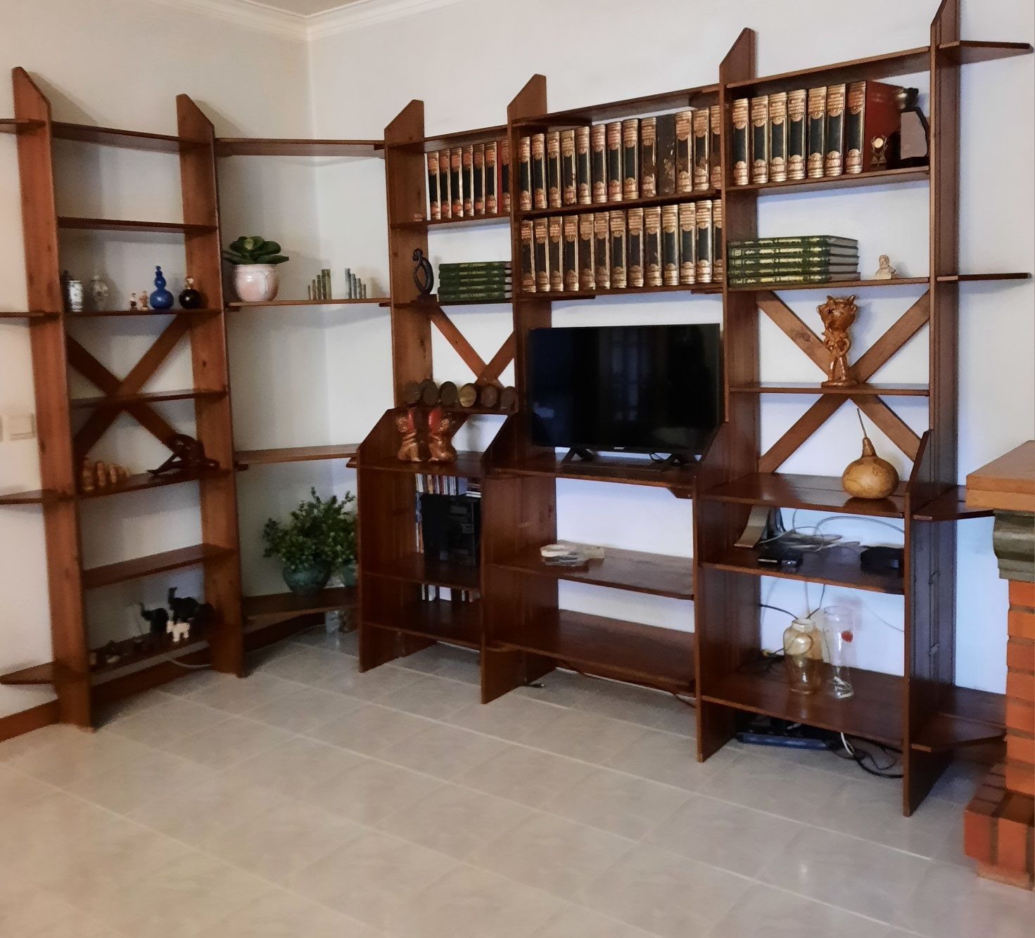 Mesa de apoio da Cerne