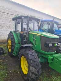 Трактор колісний John Deere 6135B