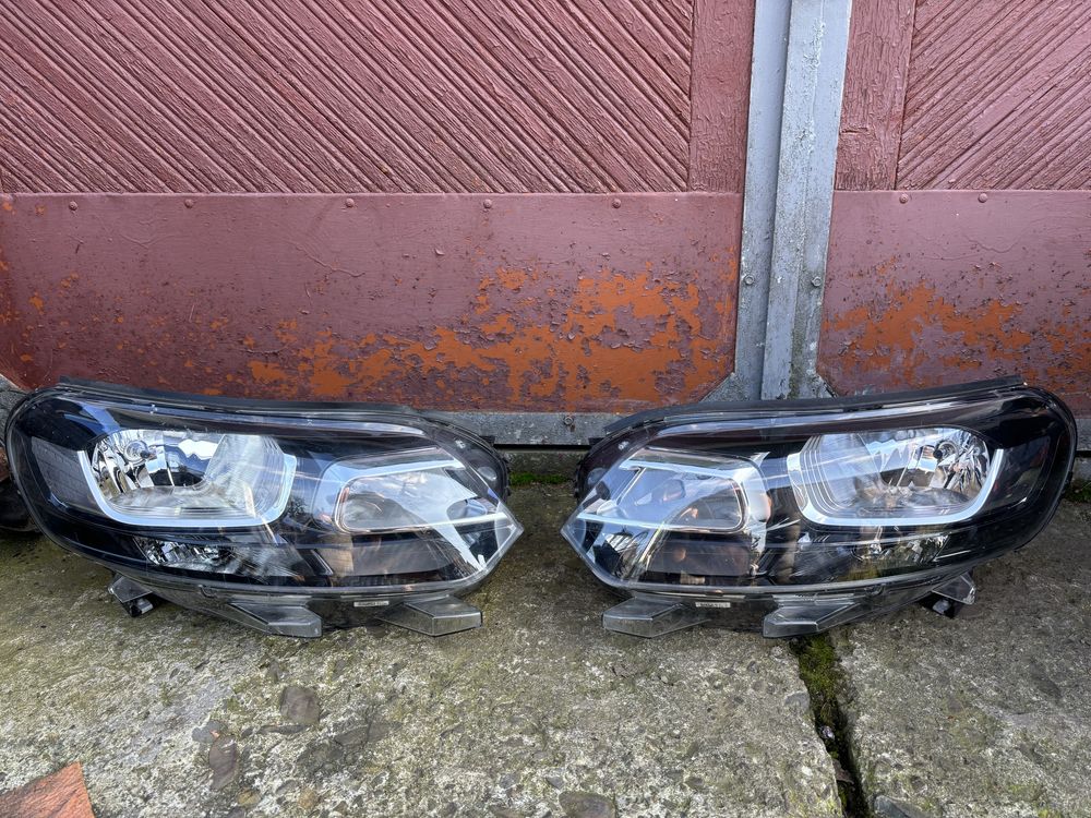 Фара права ліва Citroen jumpy peugeot expert opel vivaro