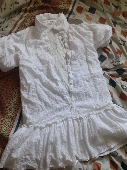 Нова сукня із прошви