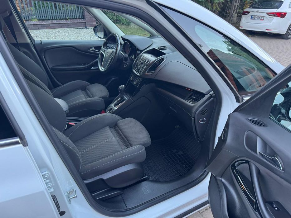 Opel Zafira C 1.4 turbo LPG, automat