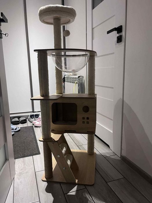 Drapak dla kota z siedziskiem