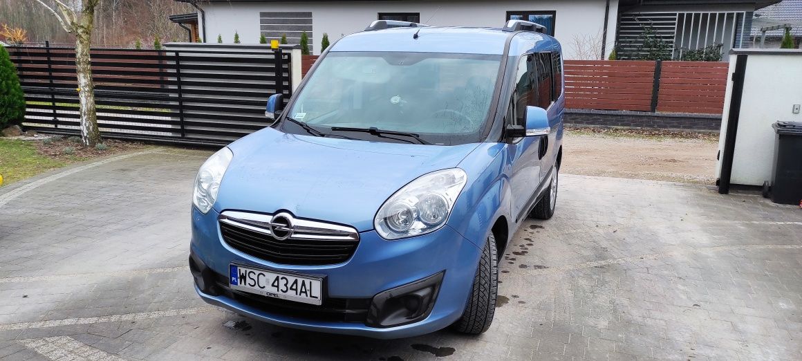 Sprzedam Opel Combo 1,6 CDTI 2012r 188000km