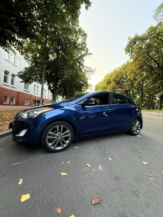 Hyundai Elantra GT 2.0 автомат