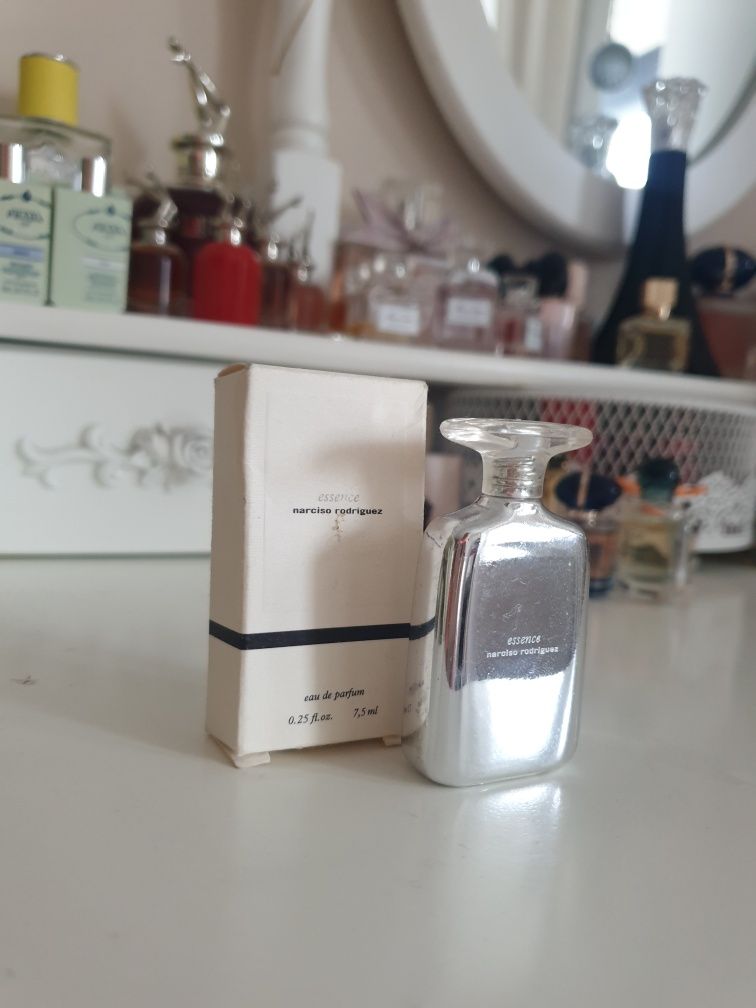 Miniaturka Narciso Rodriguez Essence unikat