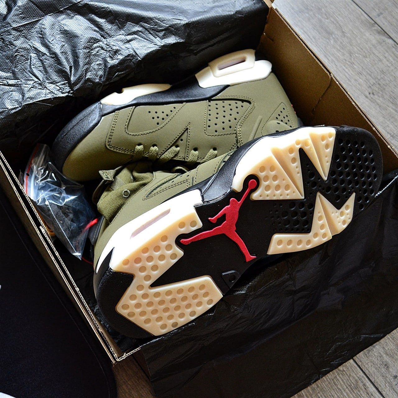 Travis Scott x Air Jordan 6 Retro GS 'Olive'