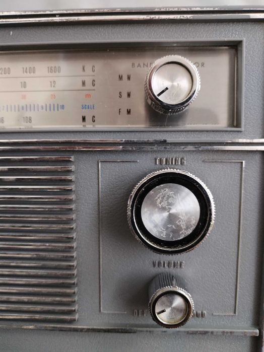 Rádio Portátil “Conion”