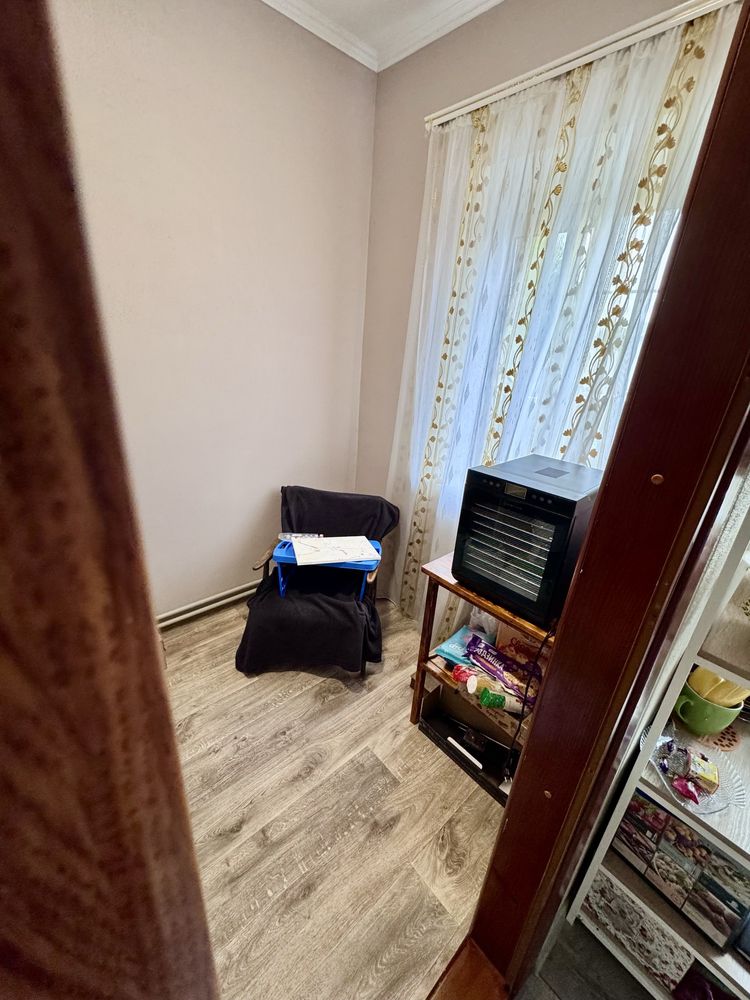 Будинок у Дніпрі (смт. Обухівка) біля лісу