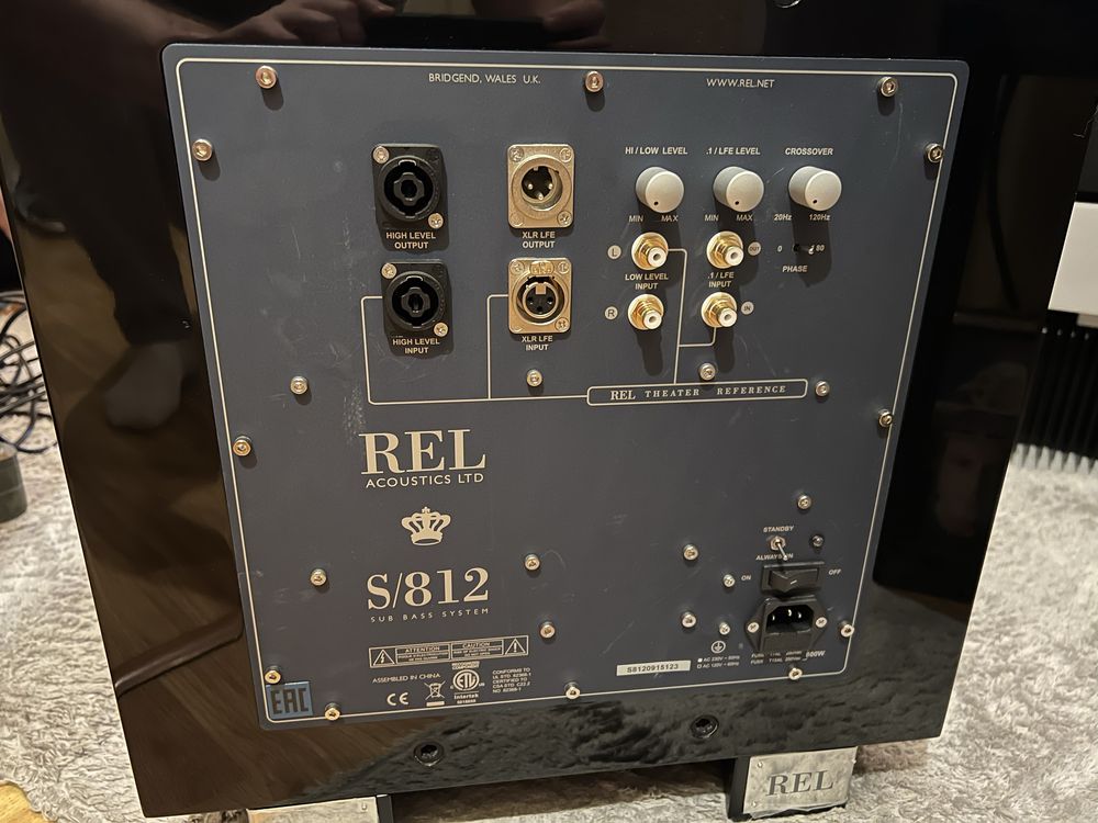 Сабвуфер Rel S812. High end. Топовый. Хорошая цена. Состояние нового.