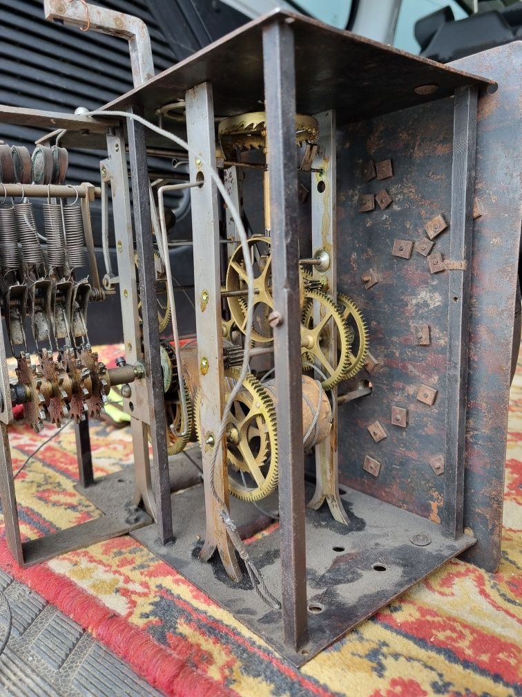 Stary mechanizm zegara