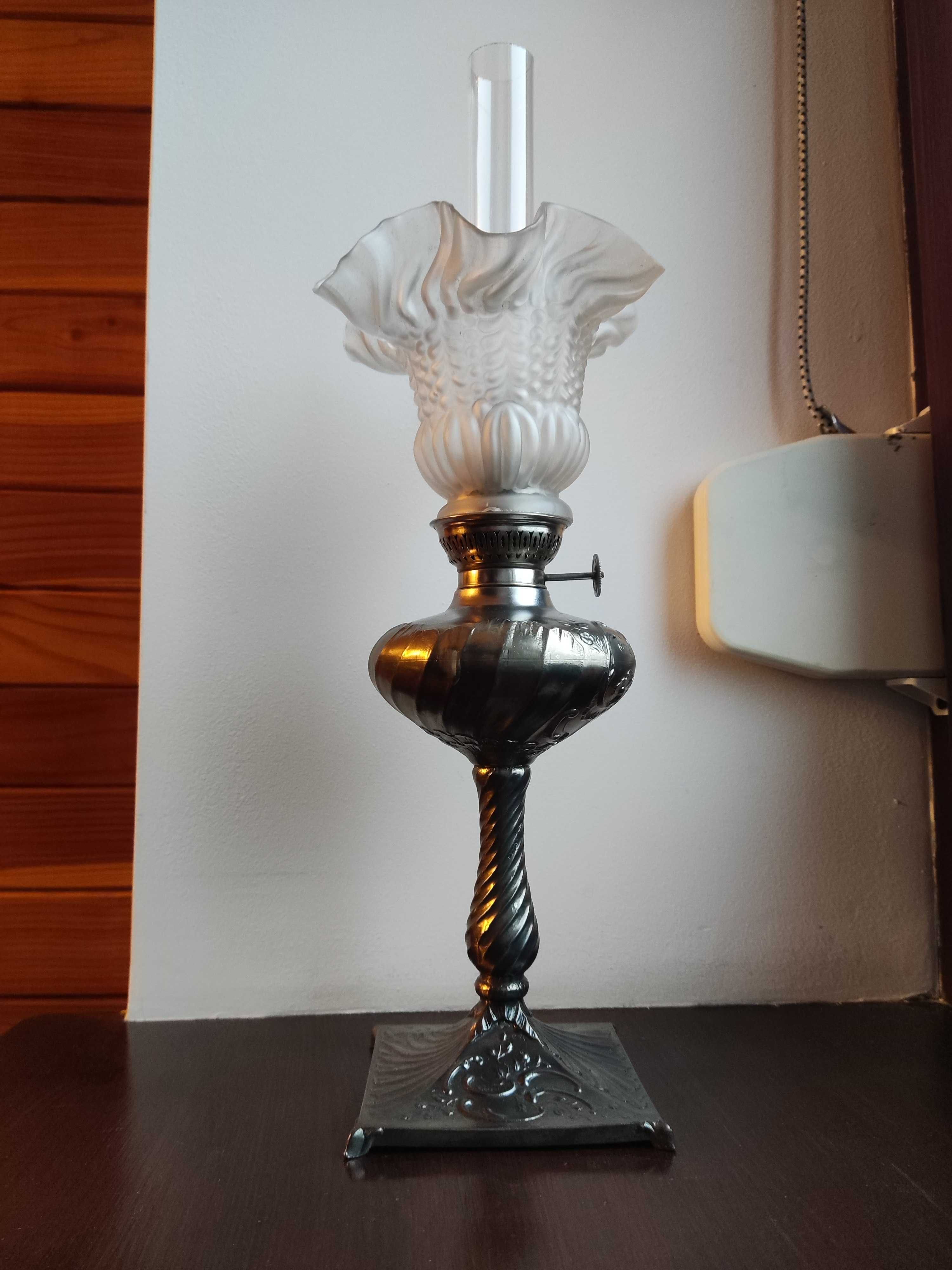 Stara niepowtarzalna francuska lampa naftowa nr 5