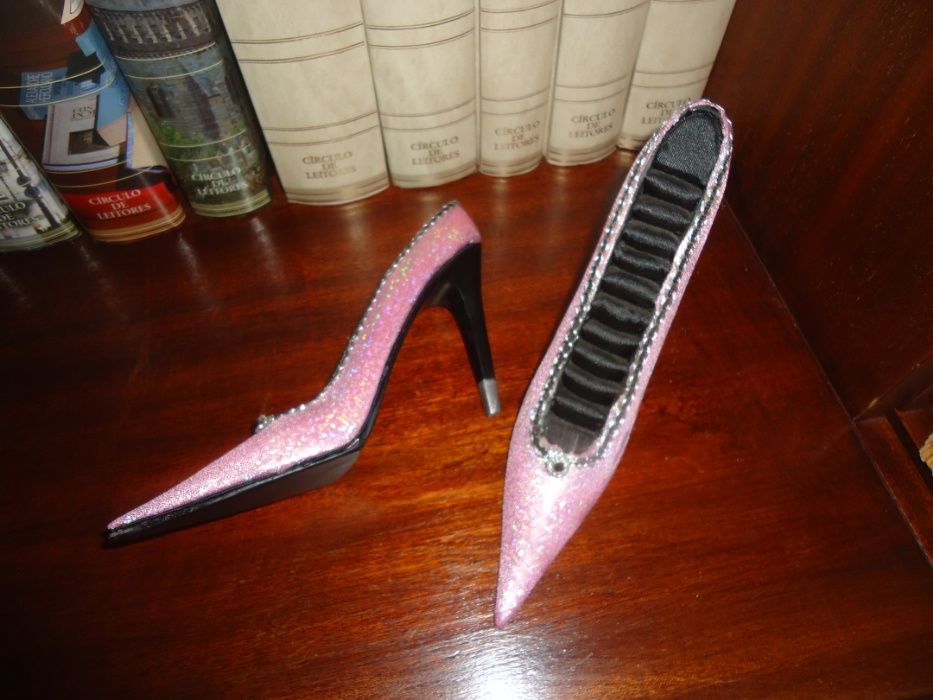 Aneleiras em Forma de Sapatos