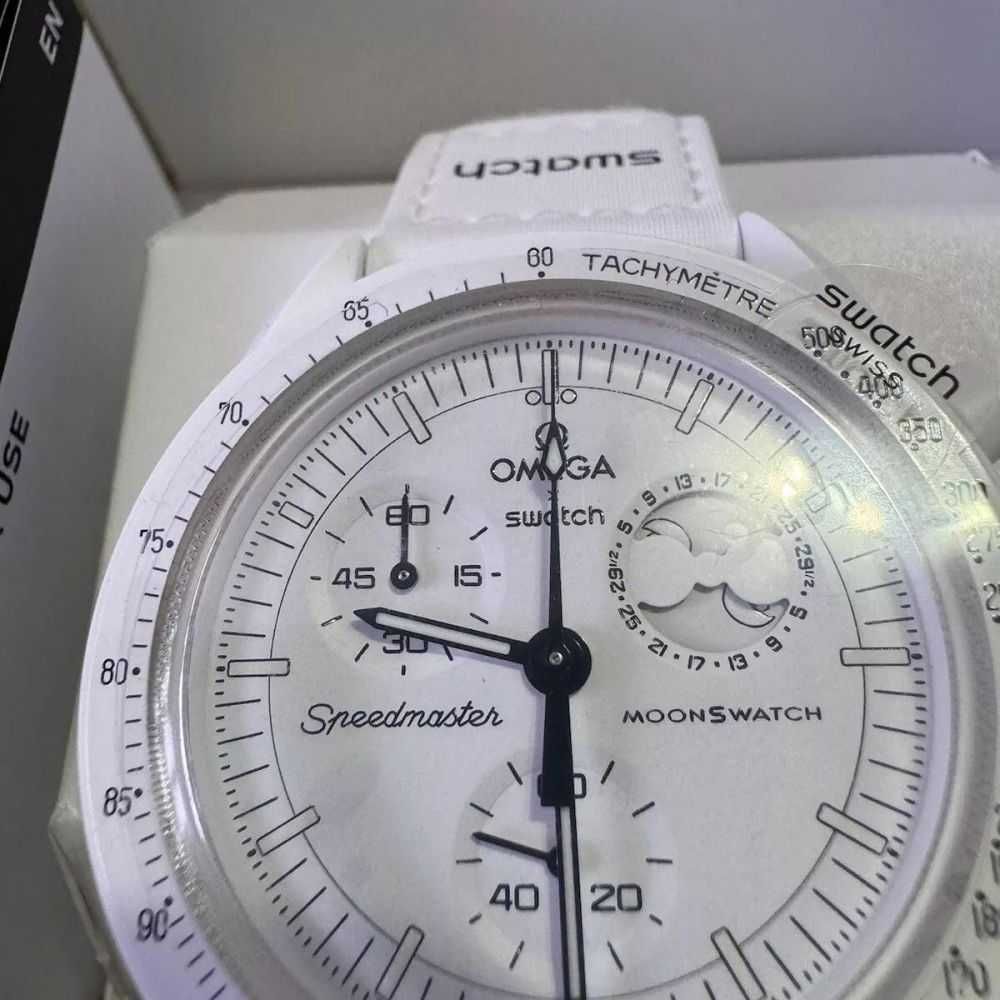 Zegar SO33W700 – Omega, Swatch i Snoopy Moonphase