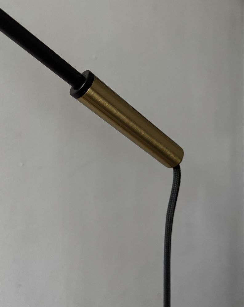 Lampa do salonu, pokoju, podłogowa Sklum