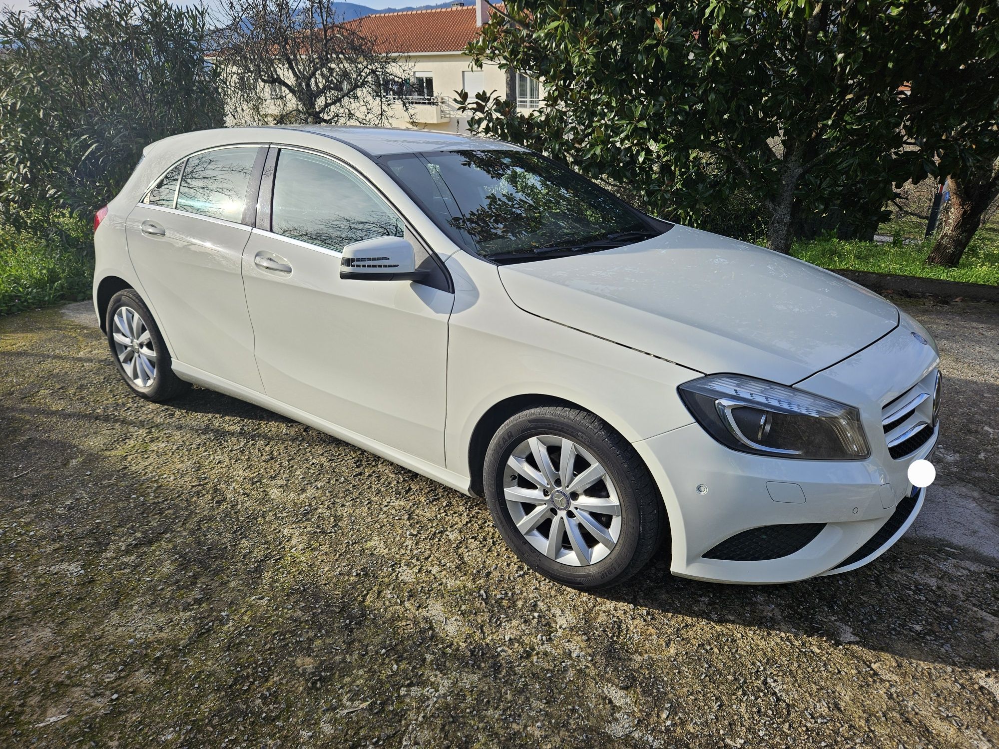 Mercedes-Benz A180 (W176)