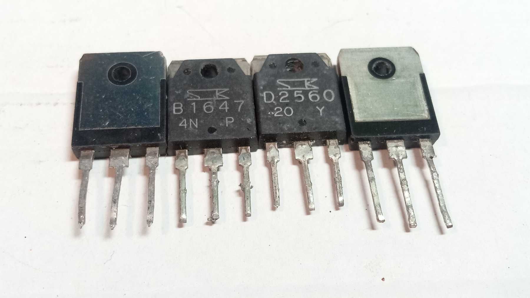 Біполярні транзистори  2SA1141 2SC2681. Оригінал, демонтаж.