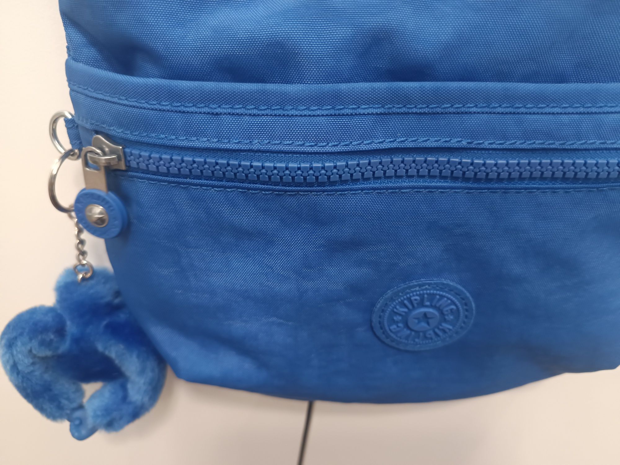 Mala de senhora azul
