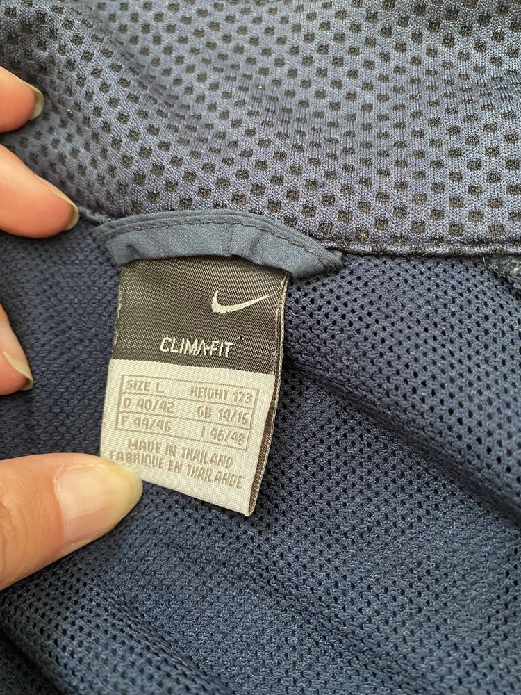 Nike Clima-Fit kurtka unisex M-L  173 cm wiatrówka sportowa