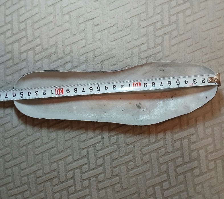 Кросівки шкіряні 40 розмір