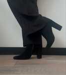 czarne botki na obcasie zamszowe  buty na obcasie deezee