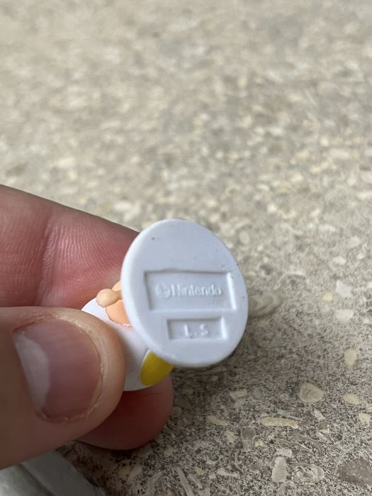 Figura Super Mário - “Yellow Toad”