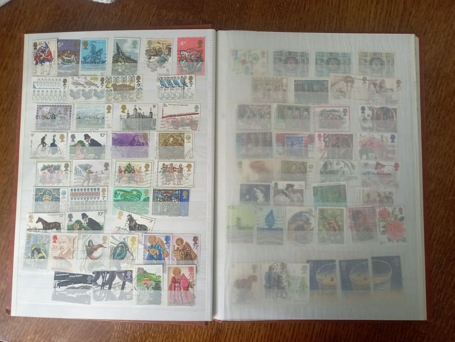 Альбом марок Англії №212