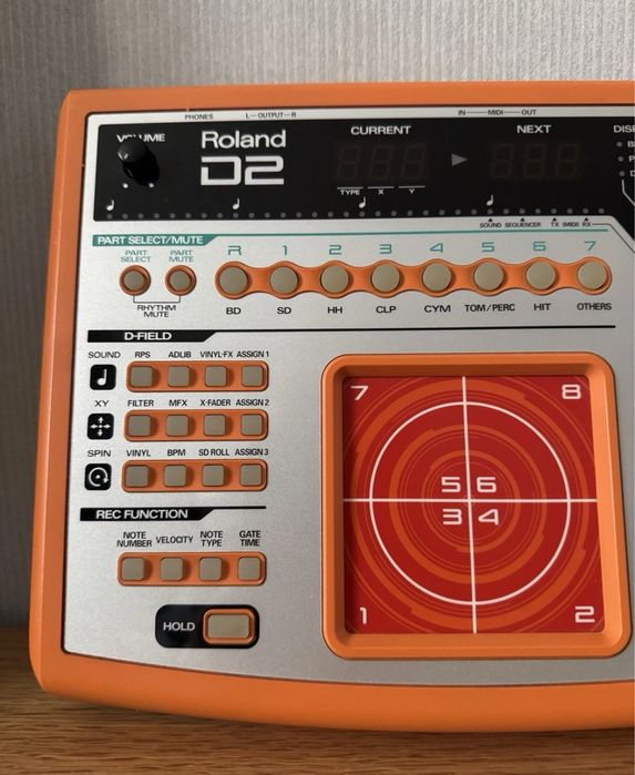 Roland D2 Groove Box