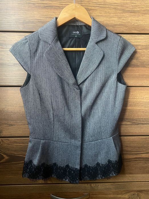 Жіночий костюм піджак + спідниця.