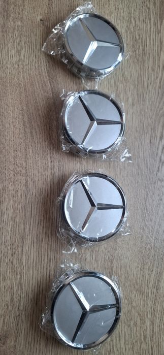 Dekielki kapsle Felgi Mercedes 75 mm srebrne