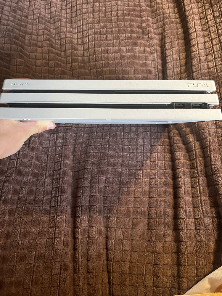 Playstation 4 pro 1 Tb