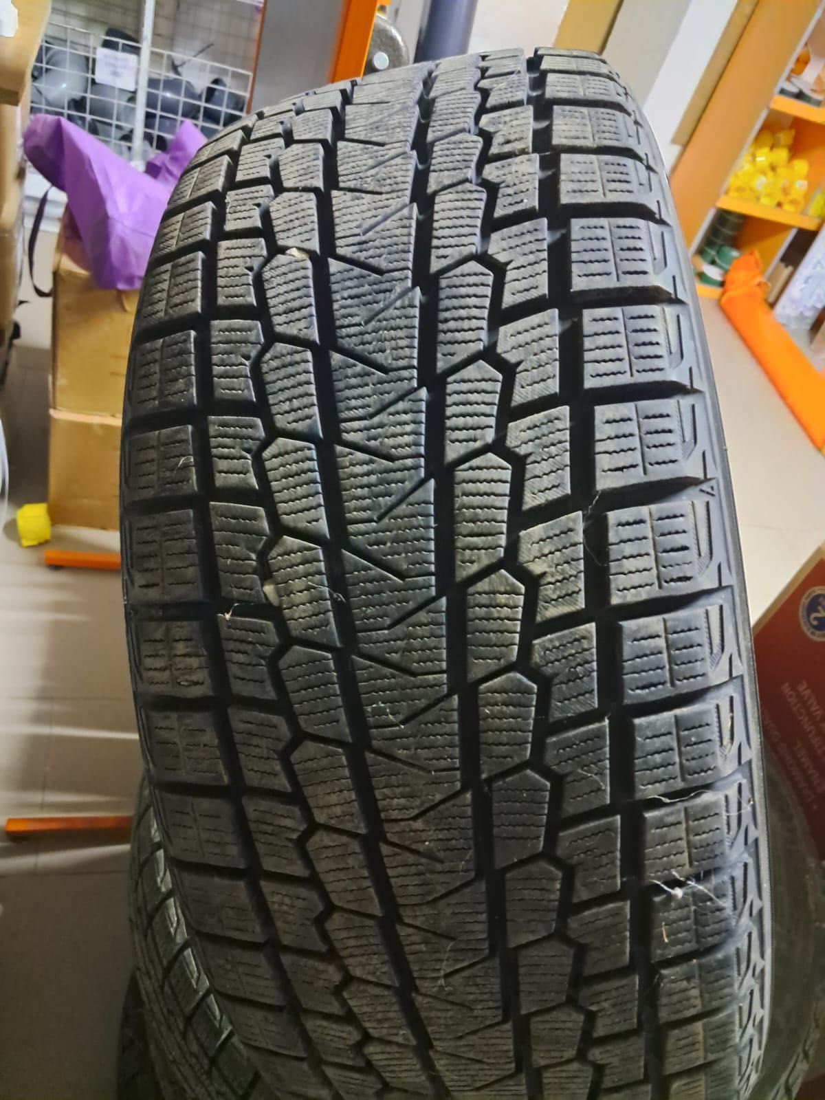 Шини зимові 225/45 R17