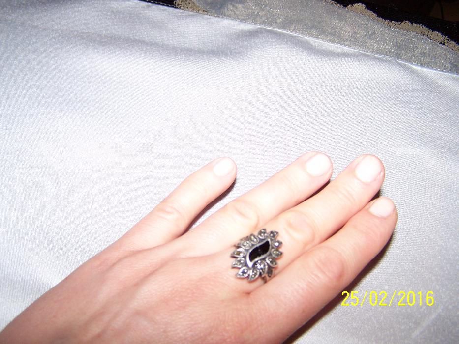Srebrny duży pierścionek!