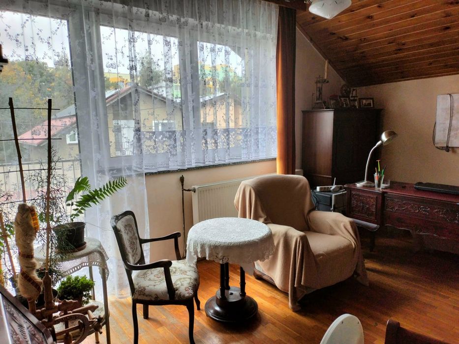 Dom – pół bliźniaka z częścią usługową !