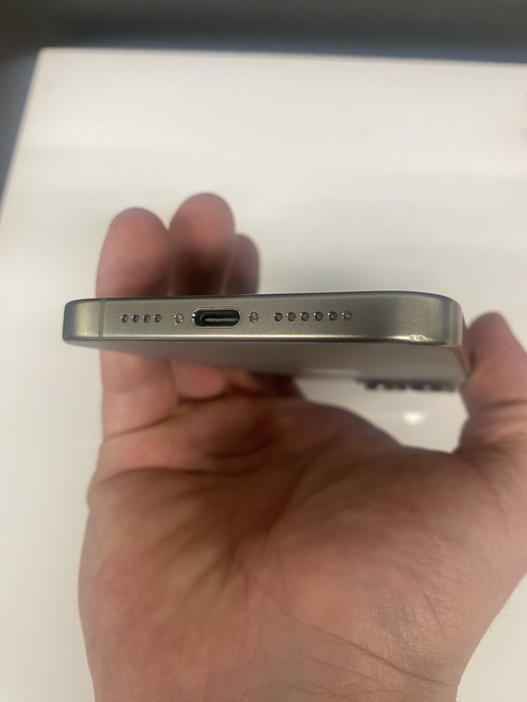 Iphone 15 pro max 256 natural