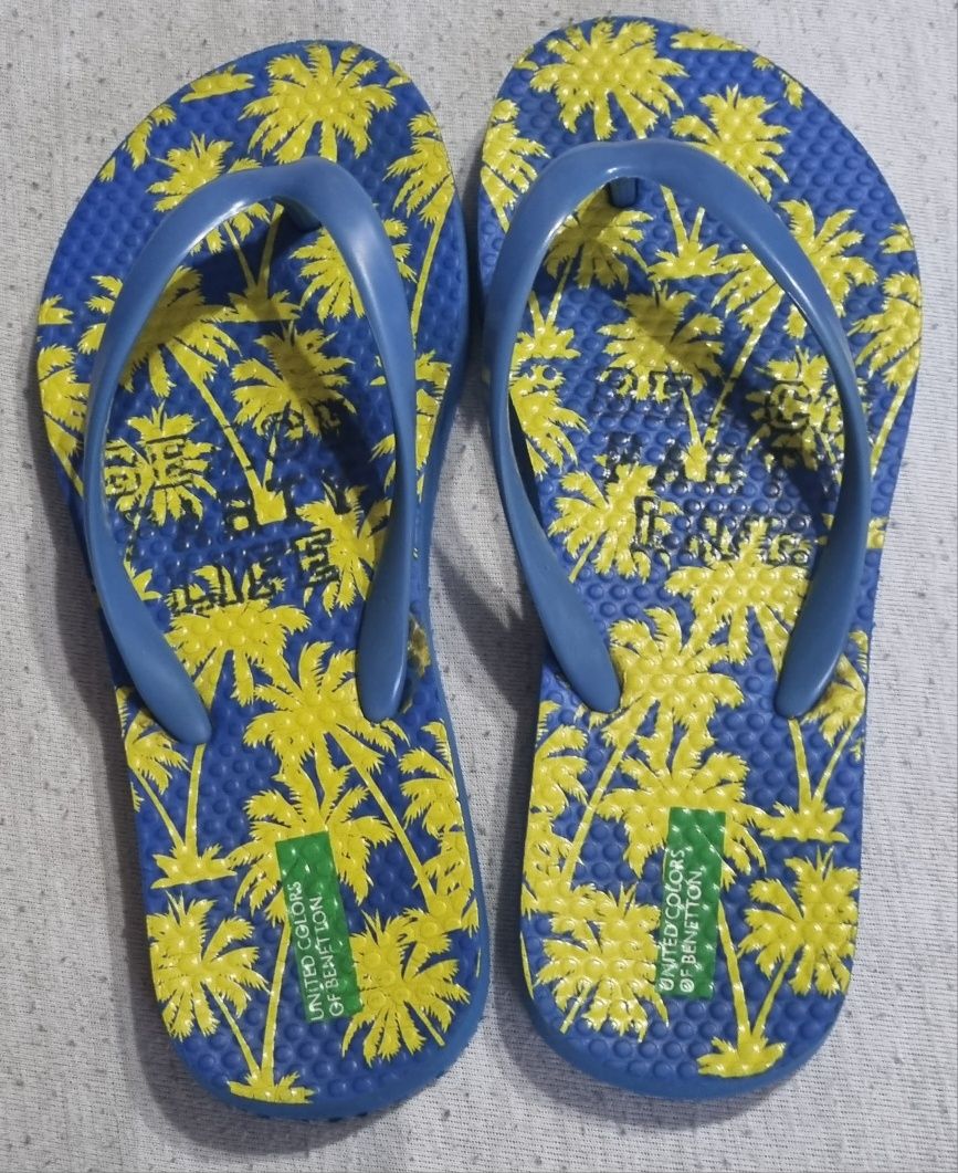 Japonki dziecięce United colors of benetton rozmiar 33 dlugosc 21cm