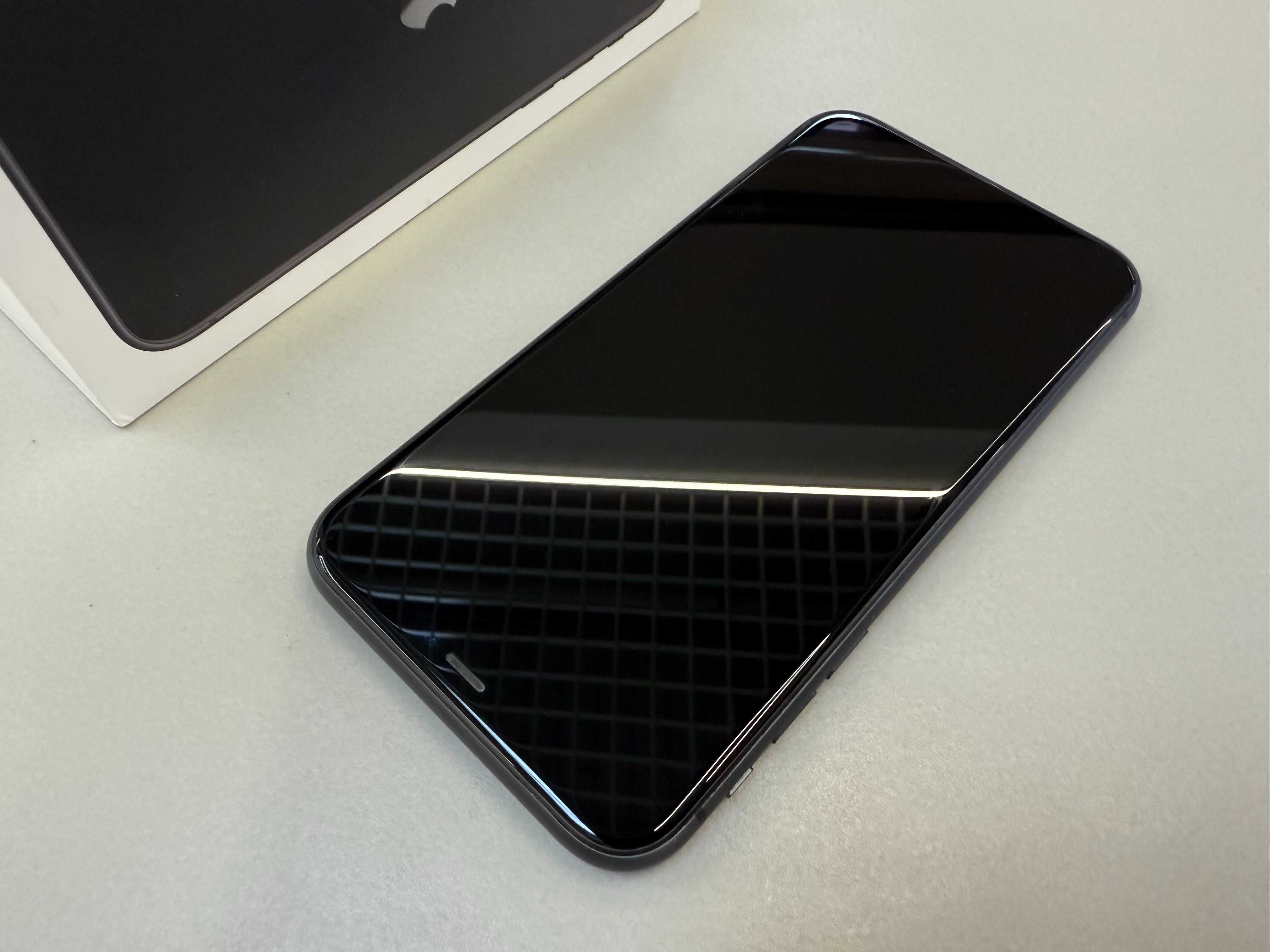 Apple iPhone 11 64GB bat.93% Czarny Teletorium Auchan Wałbrzych