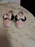 Sapatos/borracha de bebé rosa