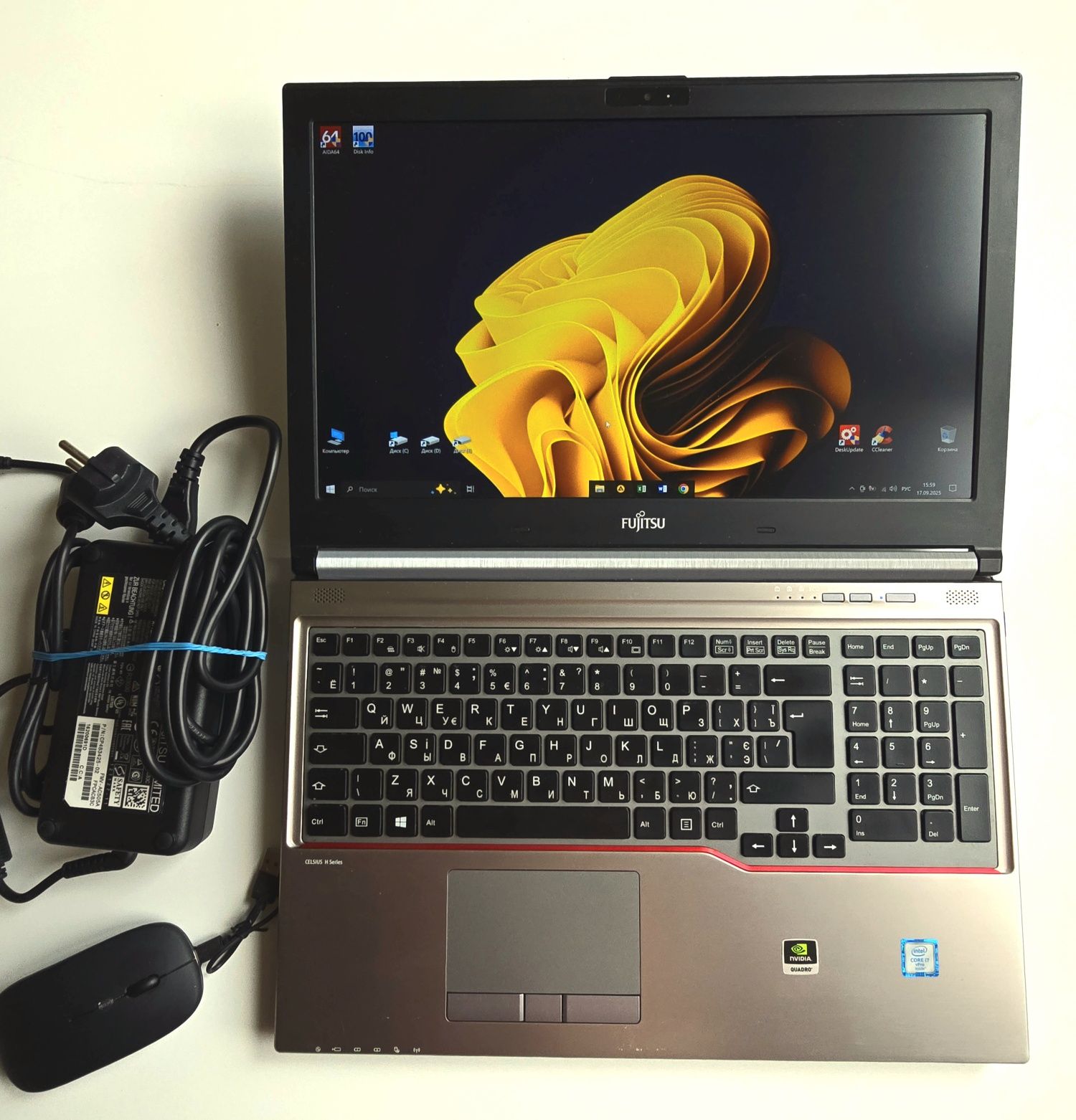 Fujitsu Celsius H770. NVME 1Тб +2HDD 2Тб. 4+1 Гб видео. 40Гб DDR4. LTE