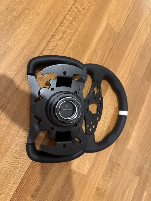 Moza ESX Steering Wheel For pc & Xbox + ES Formula Wheel mod