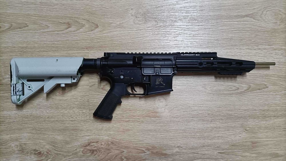Airsoft M4, a precisar de arranjo