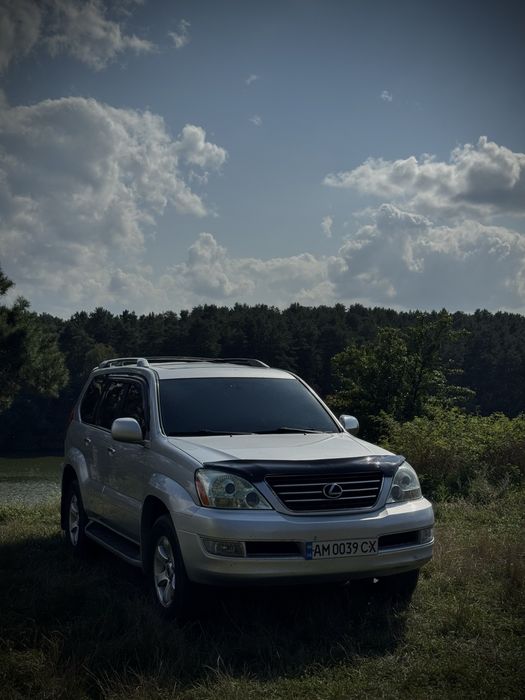 Lexus GX470 с газом в отличном состоянии
