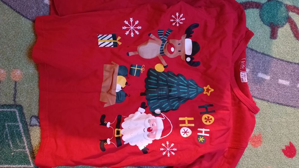 Świąteczna bluzeczka dla chłopca rozmiar 122