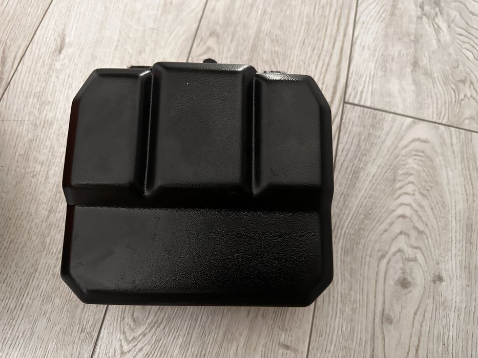 Якісний кораблик з GPS та глибиномір!