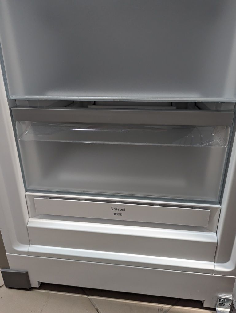 Морозильная камера 7ка Miele FN 4372 D el