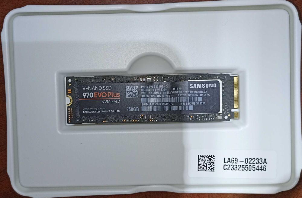 Продам SSD диск Samsung 970 evo Plus 250 ГБ