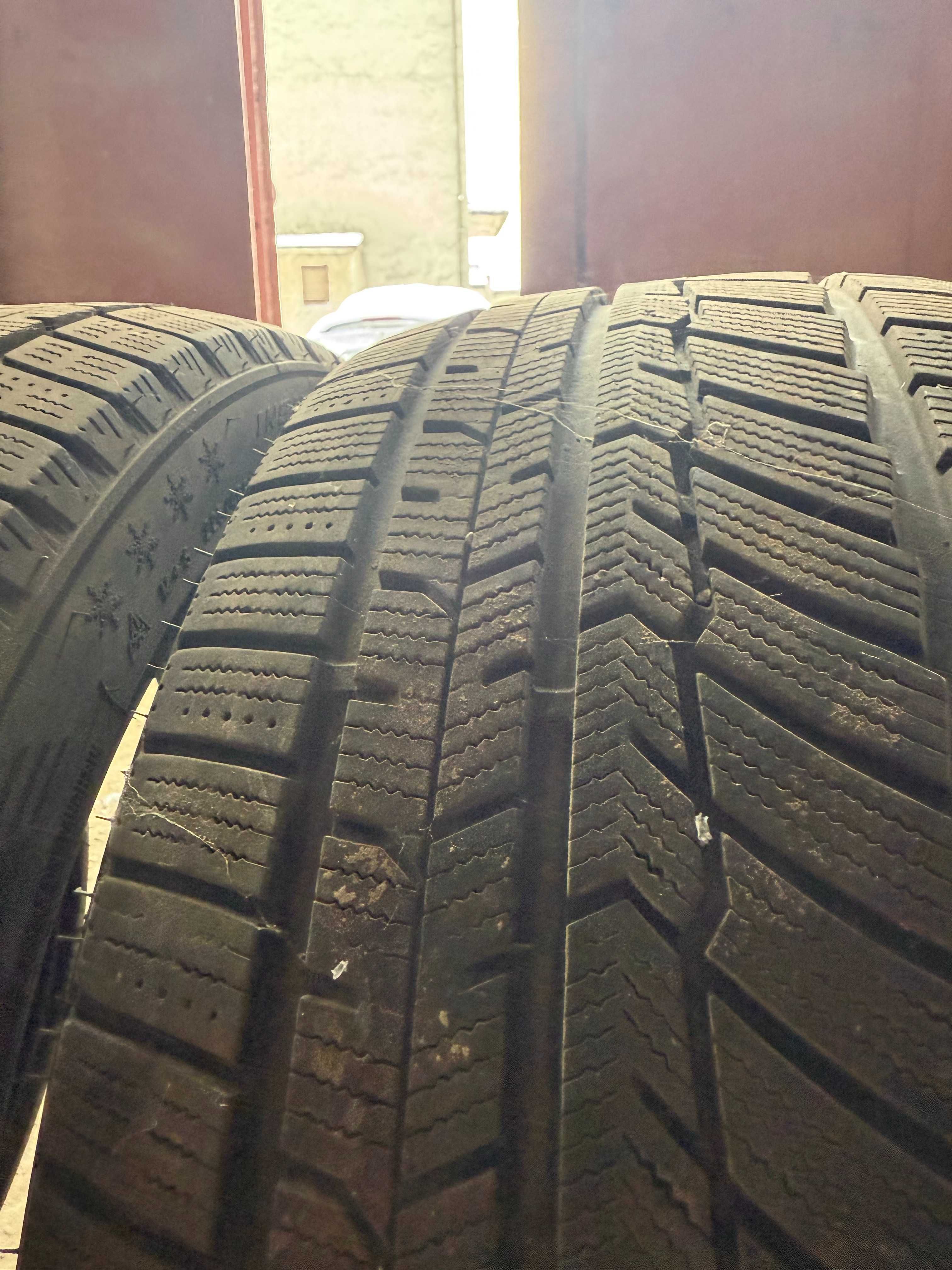 Шини зимові 4шт. 225/45 R17 Austone Skadi Sp-901 2020 рік, б/у
