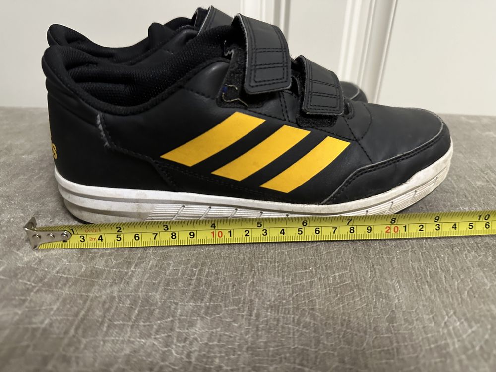 Buty Adidas chłopięce 38 Dobry stan