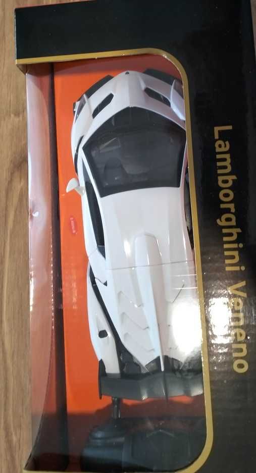 LAMBORGHINI VENENO 1:24 Samochód zdalnie sterowany