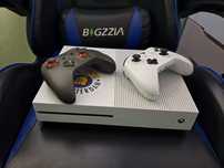 Xbox one s + 2 pady